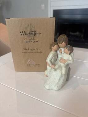 Willow Tree Quietly Figurine, Hand-Painted Sculpted Figure Mother with Two Sons